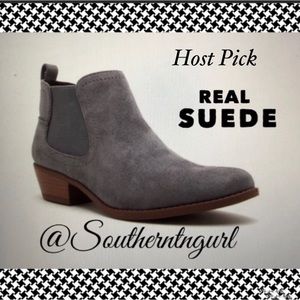 NWT QUPID REAL Suede Slip On Ankle Booties / Boots